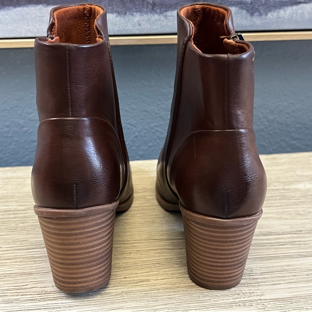 NWOT!!!! Korks Dark Brown Ankle Boots - Picture 4 of 10